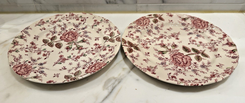 Lot 2 Excellent Johnson Bros English Rose Chintz Dinner Plates 10” EUC
