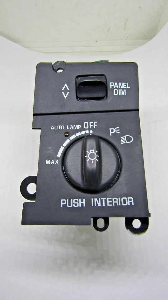 Headlight Switch Motorcraft SW-5265 fits 95-97 Lincoln Town Car NEW OEM - Image 2 of 4