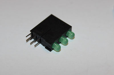 CASE LOT of 1500 Dialight 564-0120-222 Green, Right Angle, PCB Mount, LED 3mm  