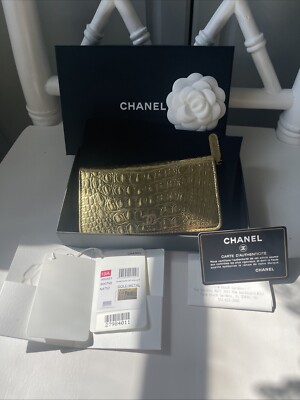 CHANEL Wallet Embossed Metallic Croc Metier d'Art 2019 Egyptian