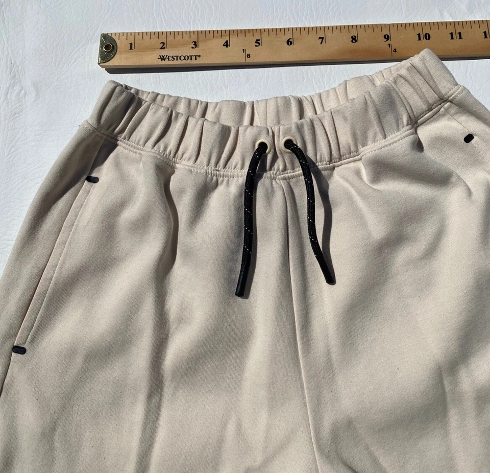 Pantalones deportivos Zara juveniles talla 11-12 color crema Foto 4 de 4