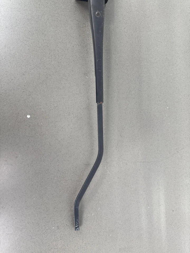 Pontiac GTO 2004-2006 par de brazos de limpiaparabrisas OEM *sin cuchillas* Foto 4 de 4