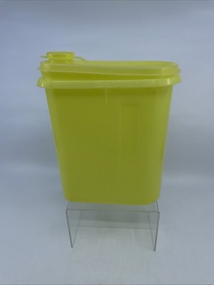 Vintage TUPPERWARE Yellow Pour 1 QT Flip Top Lid Buddy Pitcher 792-2