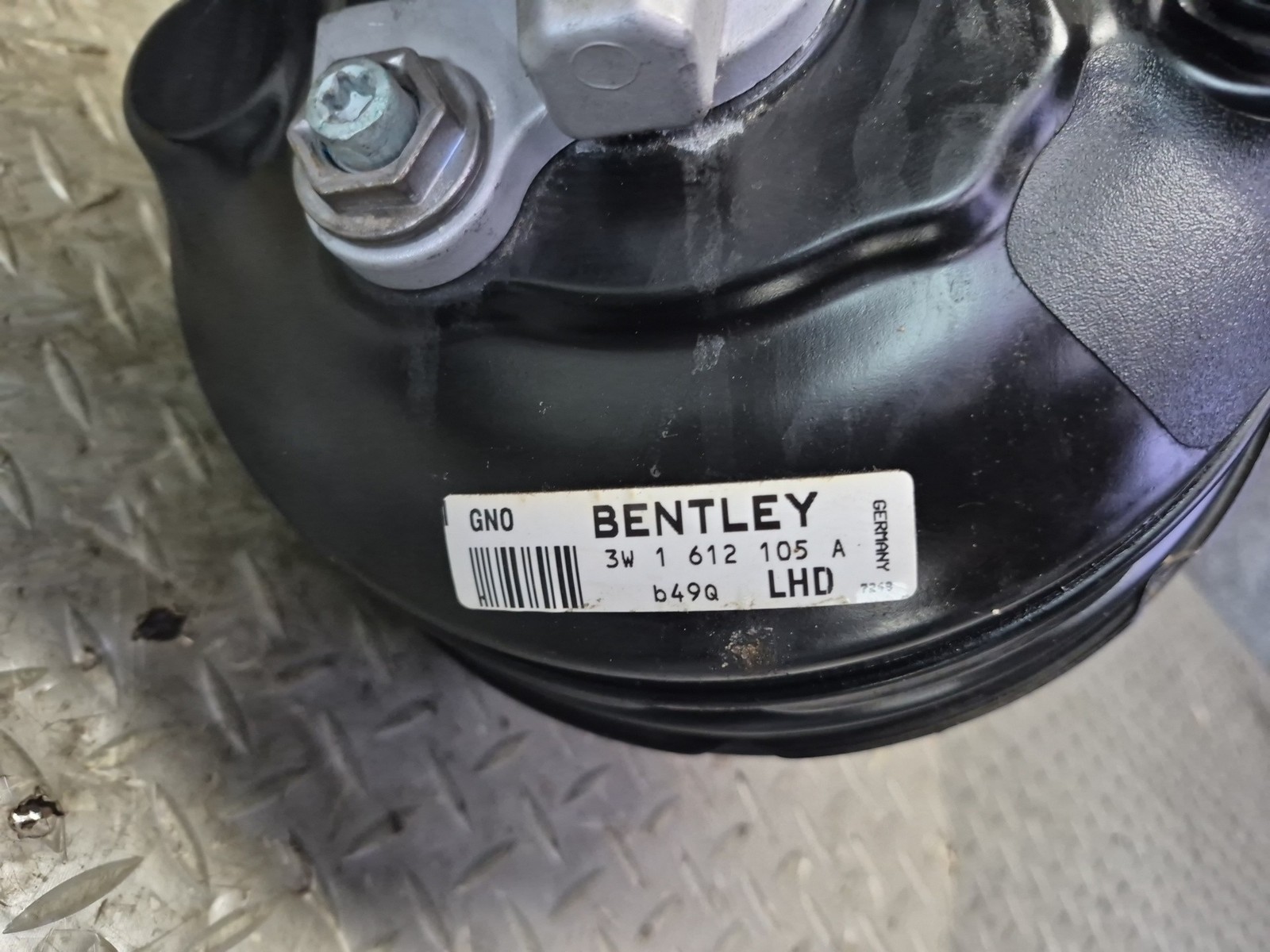 Bentley Continental GT 2003-2010 Brake fluid reservoir