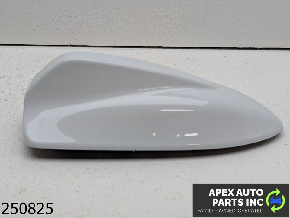 Antena de radio satelital aleta de tiburón 2,5 L Volvo C70 2006-2010 fabricante de equipos originales Foto 4 de 4