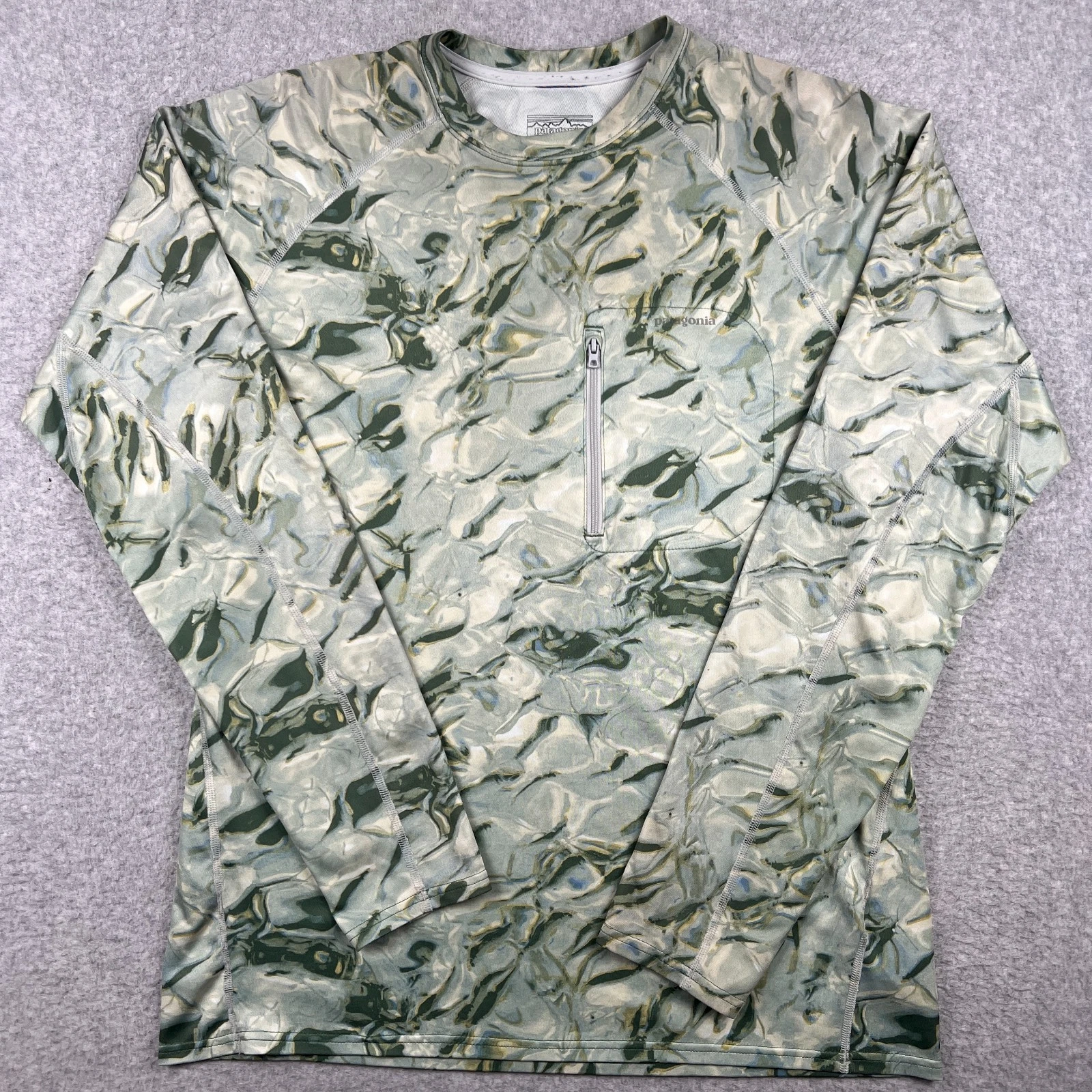 Patagonia Sunshade Crew Zip Pocket UPF Stretch Medium Mens Green Camo Fishing