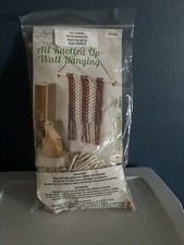 ANNIE'S CREATIVE GIRLS CLUB ALL KNOTTED UP WALL HANGING KIT, NEW
