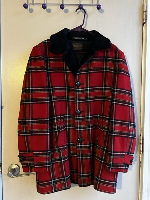 Genuine Pendleton wool coat Red tartan check collar fur and Lined Medium Large