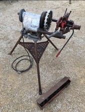Rigid 300 Pipe Threader with Dies, Tripod, 240 volt