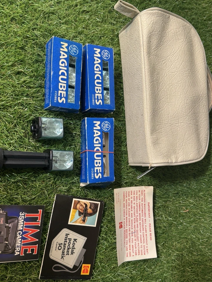 Лот ламп-вспышек GE Magicubes с руководством и чехлом Kodak — набор для винтажной камеры - Изображение 4 из 4