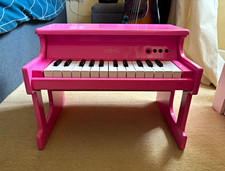Korg TinyPIANO 25-Key Pink Electronic Keyboard, Built-in Speaker, Battery