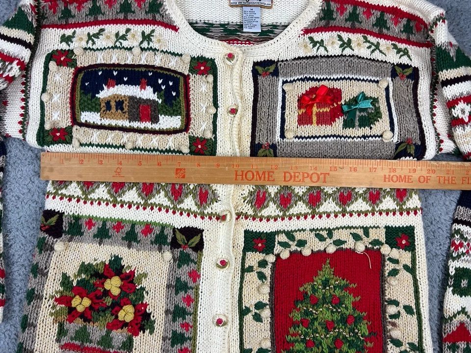 Suéter Feo Navidad Vintage Reliquia Coleccionables Árbol Cabaña Retazos Mediano Foto 3 de 4