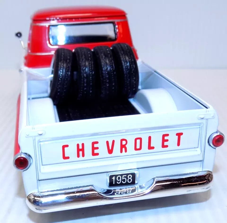 Texaco 1958 Chevrolet Apache Fleetside Pickup Truck # 40 Edition 1