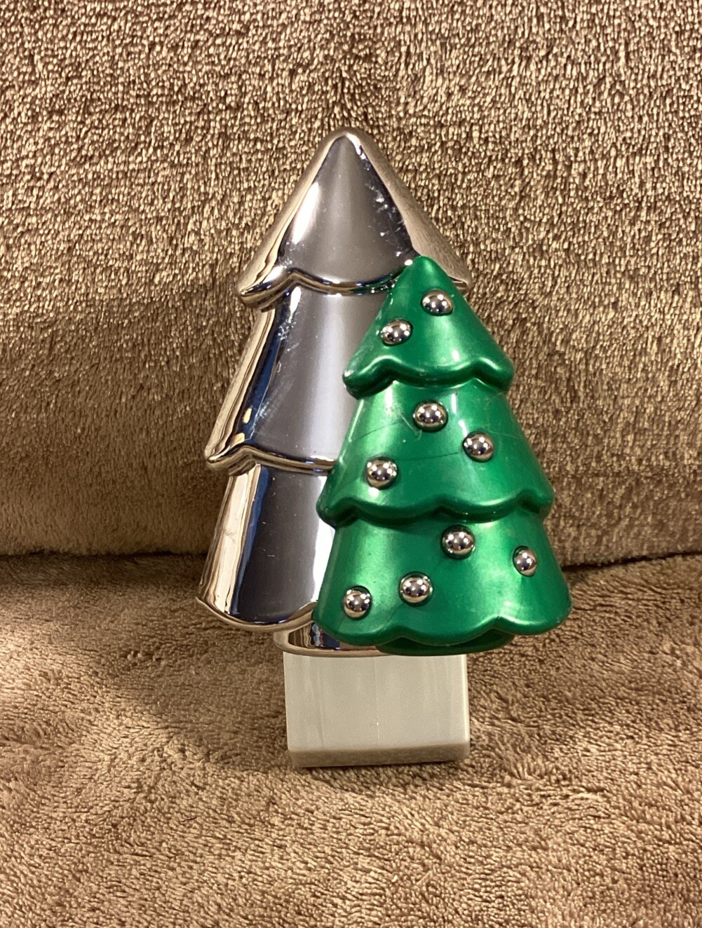 Bath & Body Works Christmas Tree Wallflowers Plug In Diffuser-image