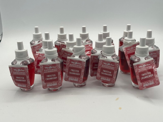 x15 Bath & Body Work Frosted Cranberry Wallflower Refill Bulbs Lot White Barn