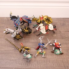 Plastoy Medieval Joisting Knights Lot of 7 Figures  Horses w/ Tags By Safari 