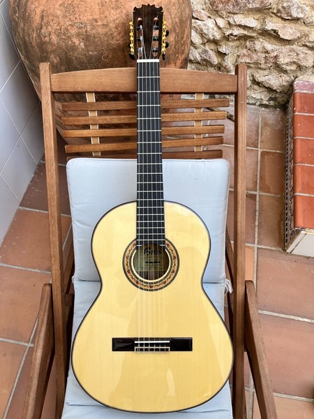 Guitarra clásica Francisco Bros. Guitarra construida 100% artesanalmente