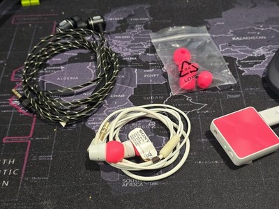 Sony Wireless Stereo Bluetooth Headset SBH20 PINK w/ An Extra Headset