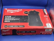 Milwaukee Women's Large M12 12V Lith-Ion Cordless Axis Black Heated VestOpen Box