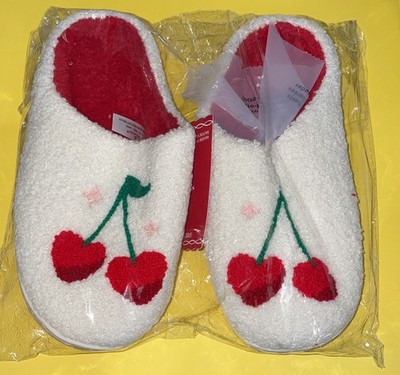 Ashland Slippers Kids Size 5 White Red Cherry Sherpa House Shoes Slippers ACC575