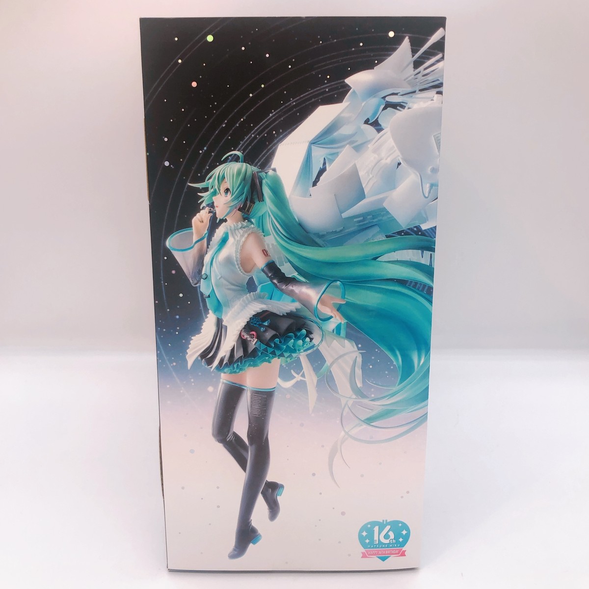 Hatsune Miku Happy 16th Birthday ver. 1/7 Figure Good Smile Hatsune Miku Happy 16th Birthday ver. 1/7 Figure Good Smile