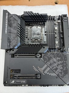 Carte Mère ASUS ROG MAXIMUS Z690 EXTREME, E-ATX, Socket 1700, Intel Z690 Express - Occasion