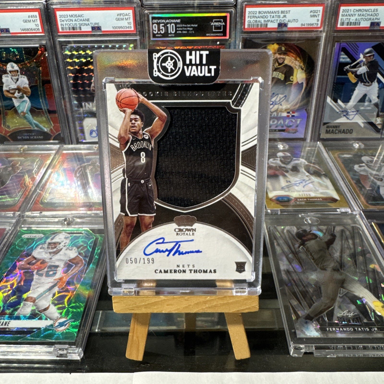 **Cameron Thomas** Sealed 2021-22 Crown Royale Rookie Silhouettes RPA 050/199