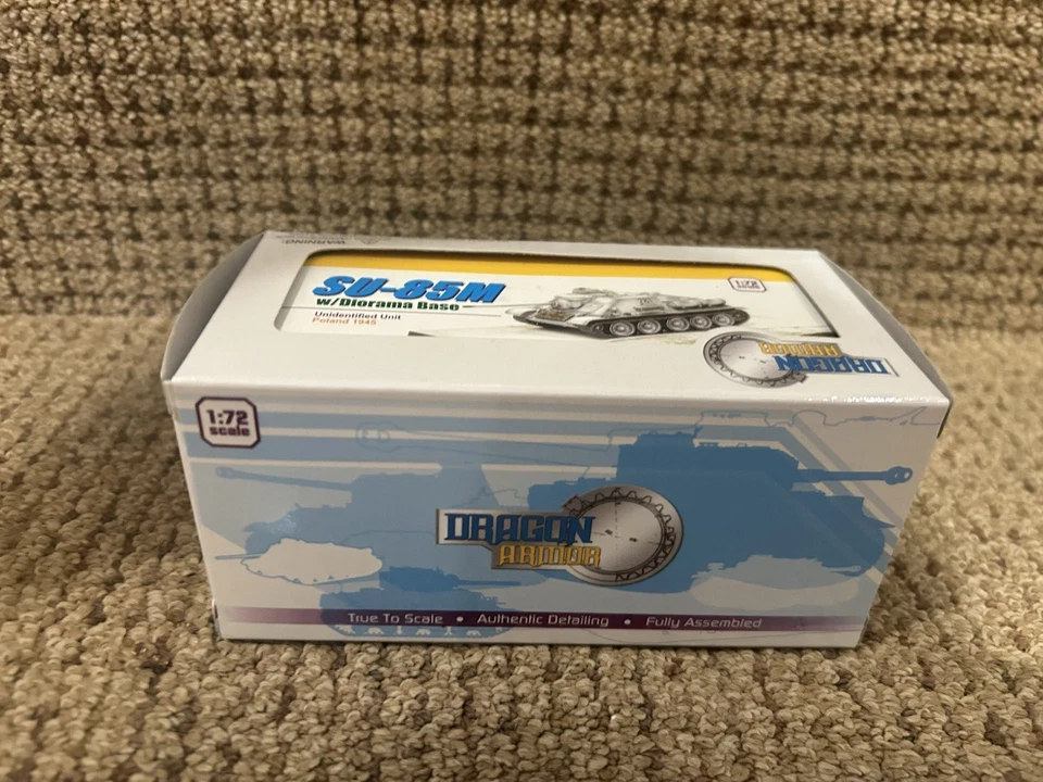 Dragon Armor 1:72 SU-85M Tank Destroyer w/Dio Base, Poland 1945, No. 60379 - Image 2 of 4