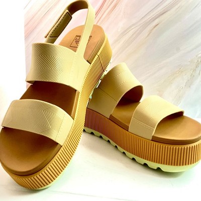 Soft step Platform 2 strap Sandals.Water Friendly NWOT Women s 10.EUR 41