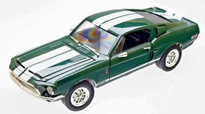Ford Shelby Mustang GT 500KR 1968 grün mit weißen Streifen 1:18 Lucky Die Cast