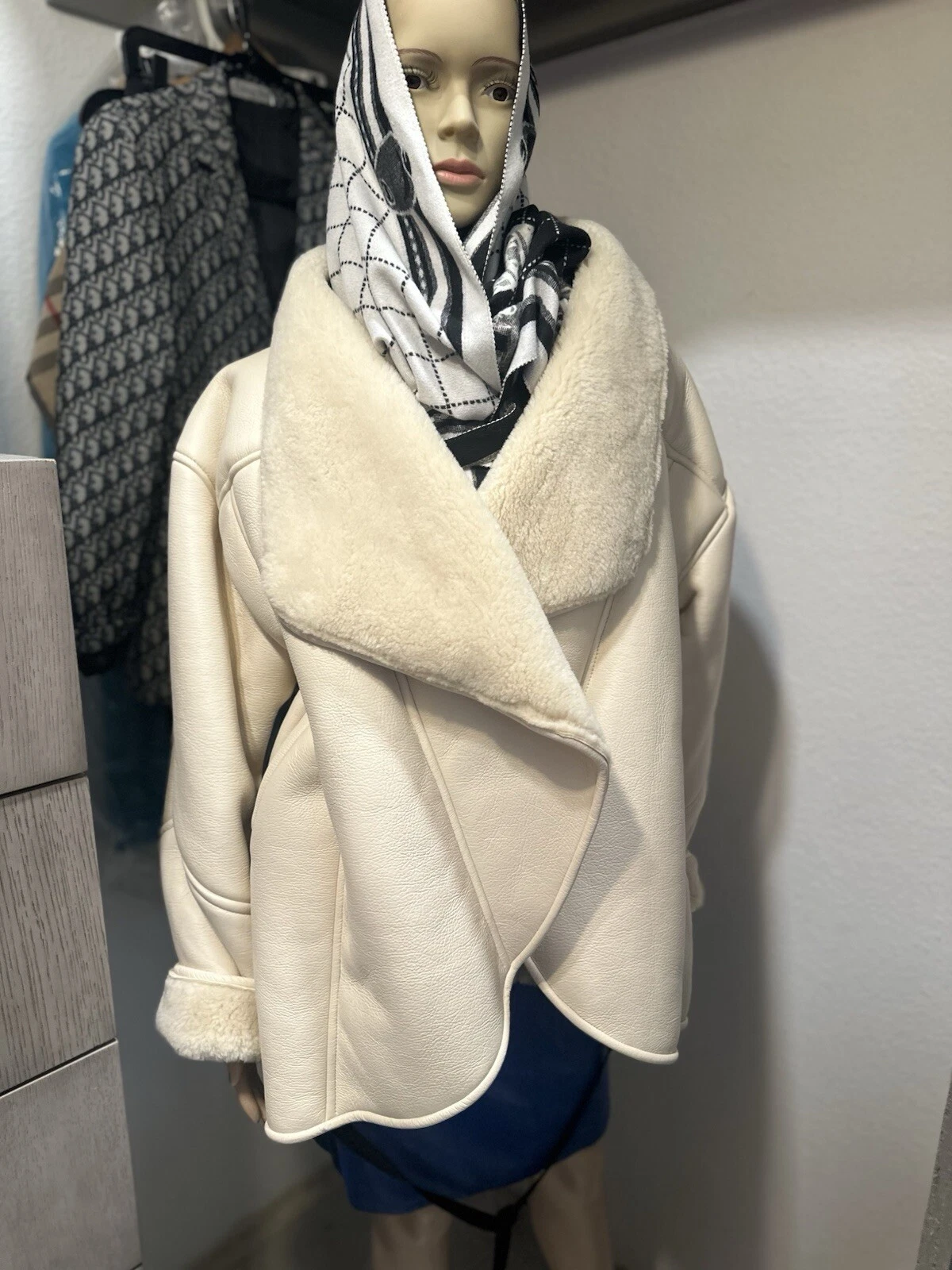 OFF WHITE Giacca LOEIL bianco sporco campione pavimento caldo e leggero manca cintura originale