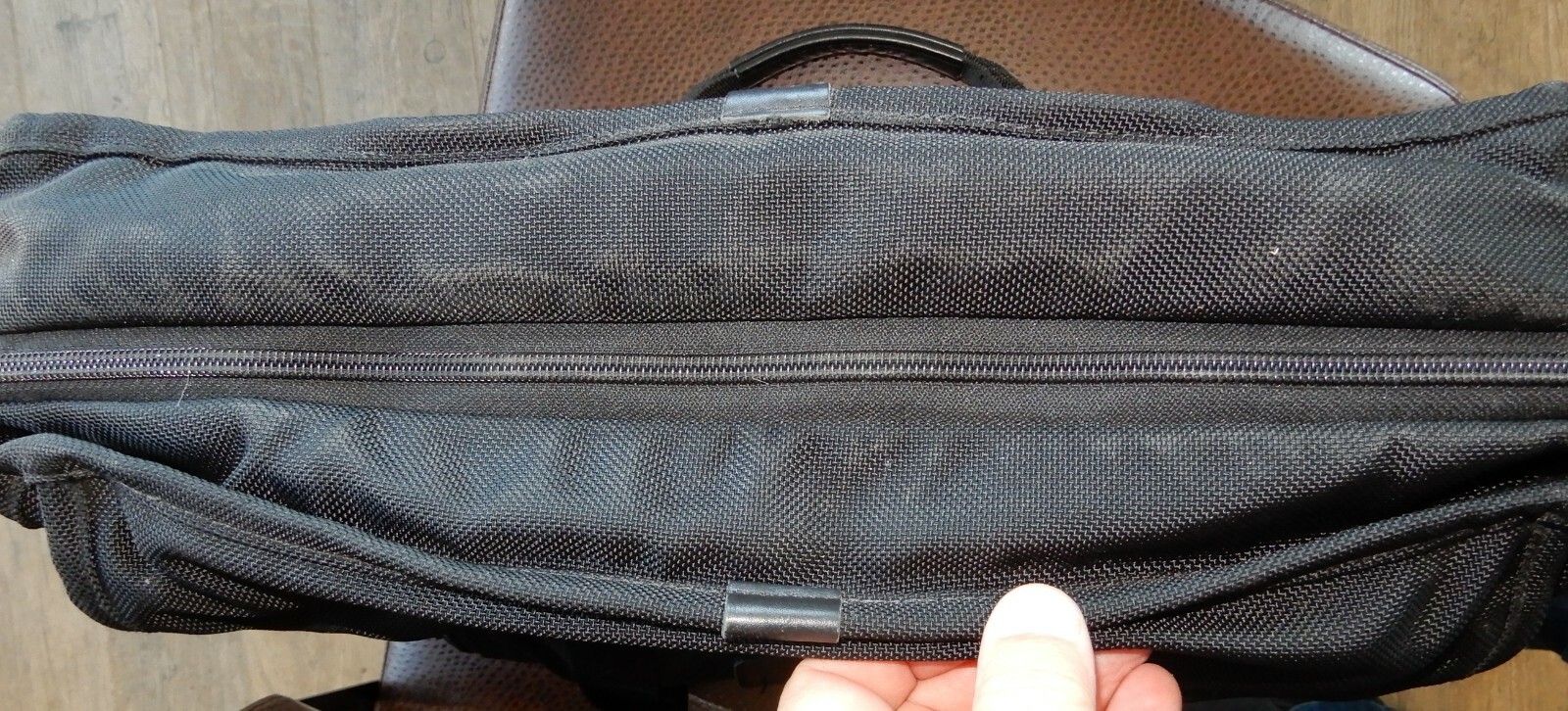 Tumi  Expandable Soft Sided Briefcase - Minimal U… - image 12