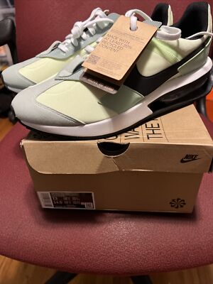 Nike Air Max Pre-Day Light Sneakers Liquid Lime Sz 10 M/14.5 W.