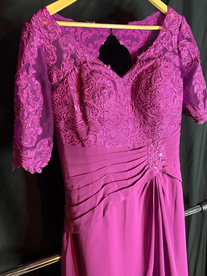 NWT Lace Mother Of The Bride Groom Long Dress Full Length Magenta Half Sleeve 12 - Image 2 of 4