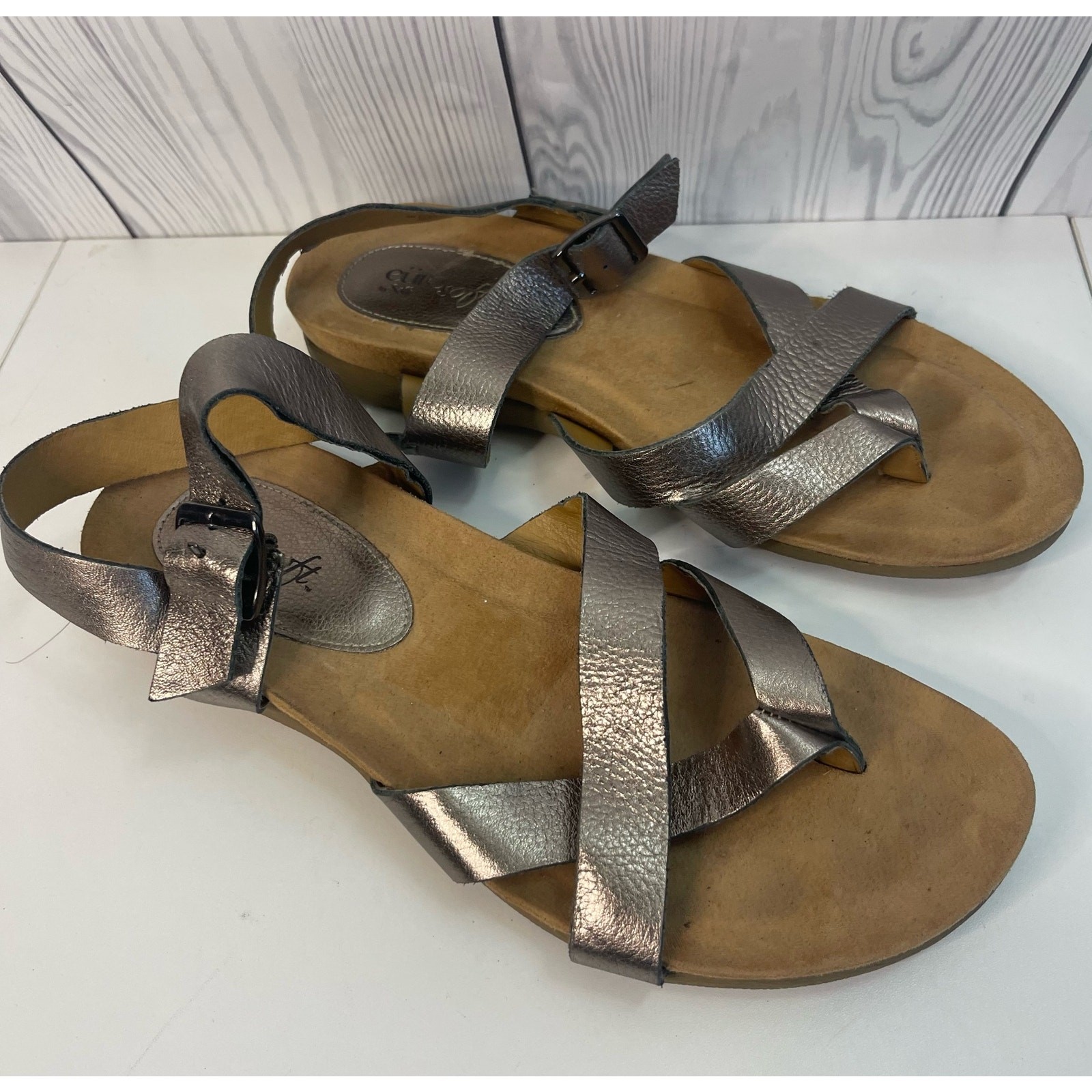 APL Sandali EuroSoft Sofft donna marrone lucido fibbia cinturino scarpa taglia 9