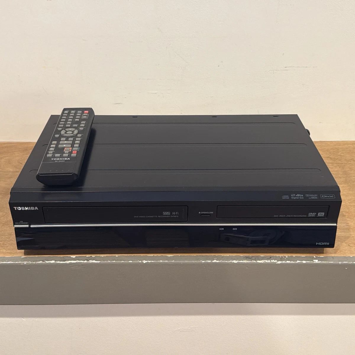 Preços baixos em Toshiba CD DVD e Blu-ray players com gravador de