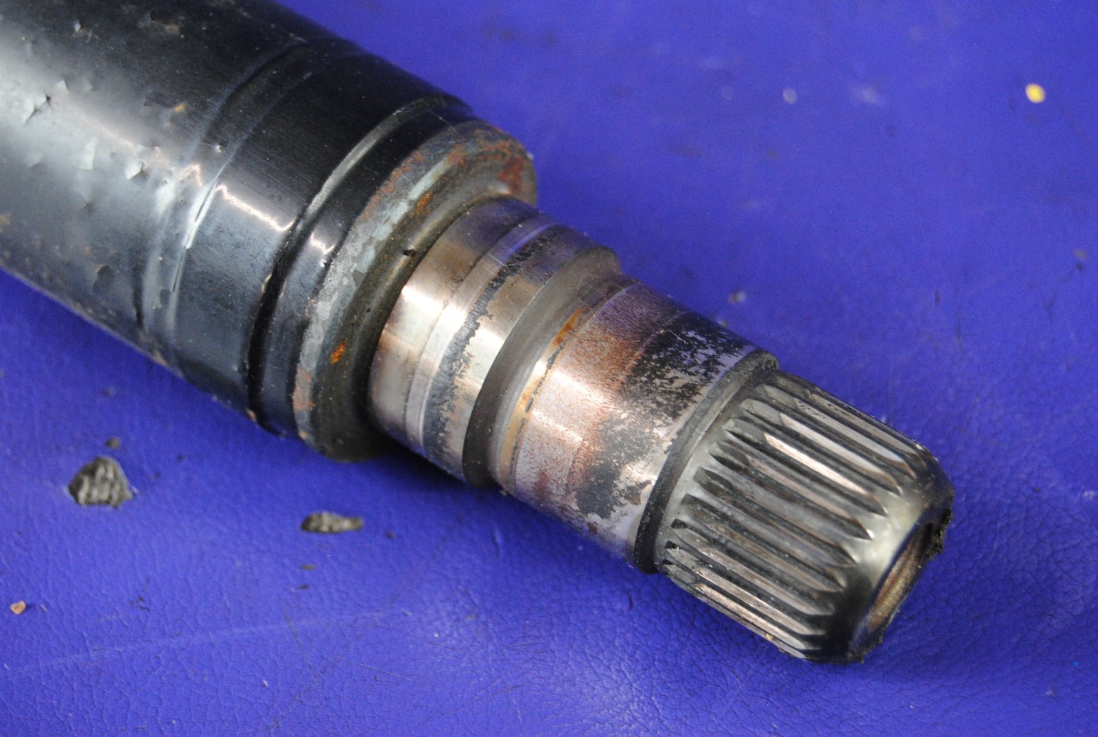 14-19 BMW i8 Rear Right Passenger Side CV Axle Shaft Assembly 33208611320 OEM