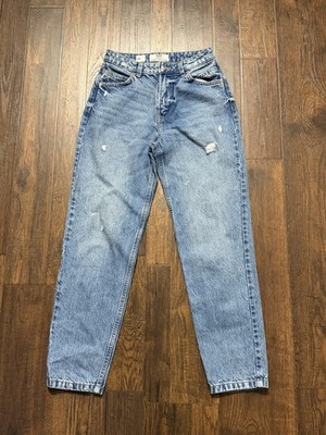 Bershka Denim Mom Jeans Women s Size 2 (25x27) Light Wash Distressed