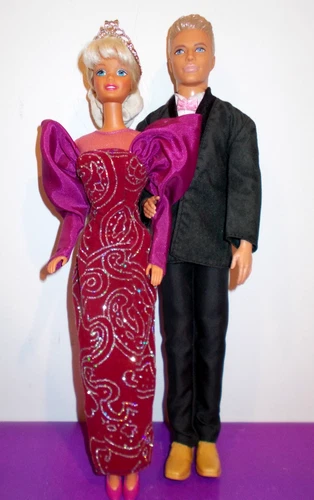 Barbie and Ken Dolls Dressed in Style with Extra Outfits and their New Cat   (A)