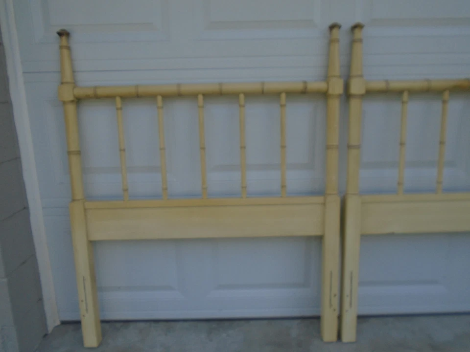 Juego de 2 cabeceros Henry Link póster imitación bambú tamaño doble par Bali Hai Regency Foto 2 de 4