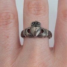 Vintage 925 Sterling Silver Irish Claddagh Heart Hand Crown Ring Size 7