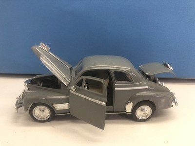 1/32 Diecast 1941 Chevrolet Deluxe Coup  motormint, used no box see photos