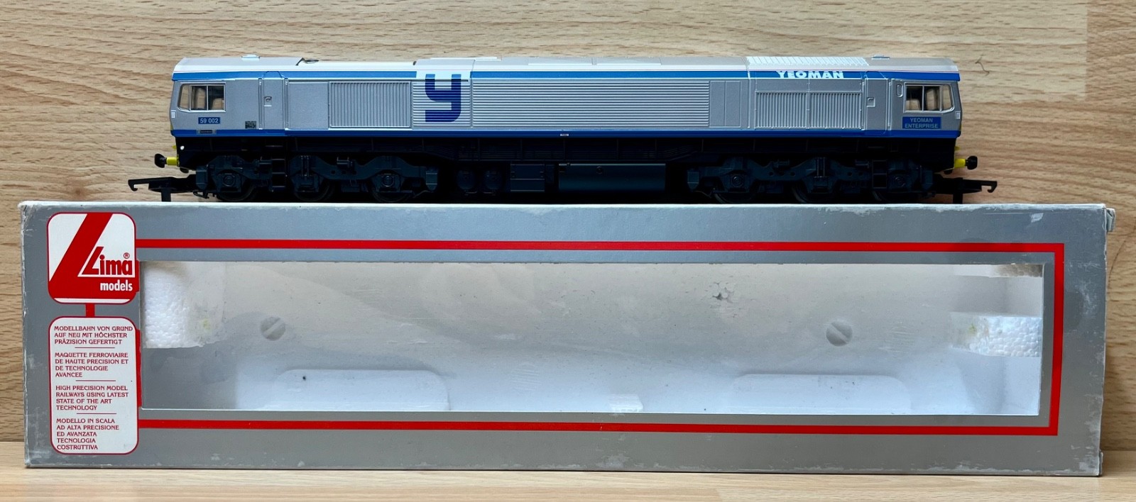 Lima 'OO' Gauge L204804 ""Yeoman Enterprise"" Class 59 Diesel Locomotive 59002.