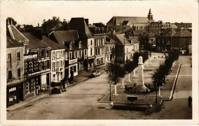 AK Saint-Meen-le-Grand - Gesamtansicht vom Rathaus (112090)