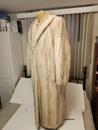 Gorgeous Long Blonde Genuine Mink  Fur Coat Dworkins Size Large