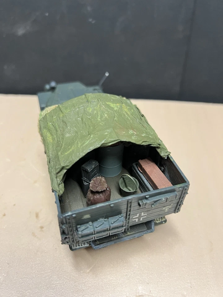 Maquette Montée ww2 1/35 Tamiya Sdkfz 251 Pritsche Transport Bidons Etc - Photo 4/4