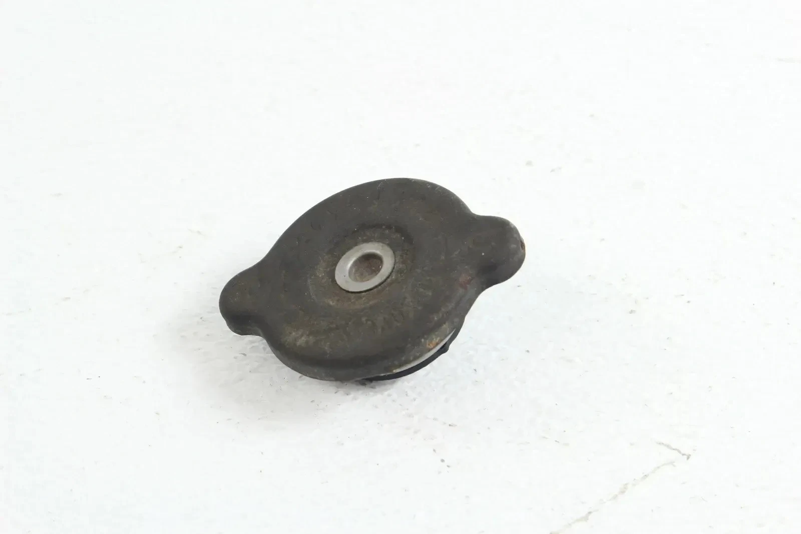 1983 Honda Goldwing 1100 GL1100 OEM Radiator Cap 19045-692-003 B4325