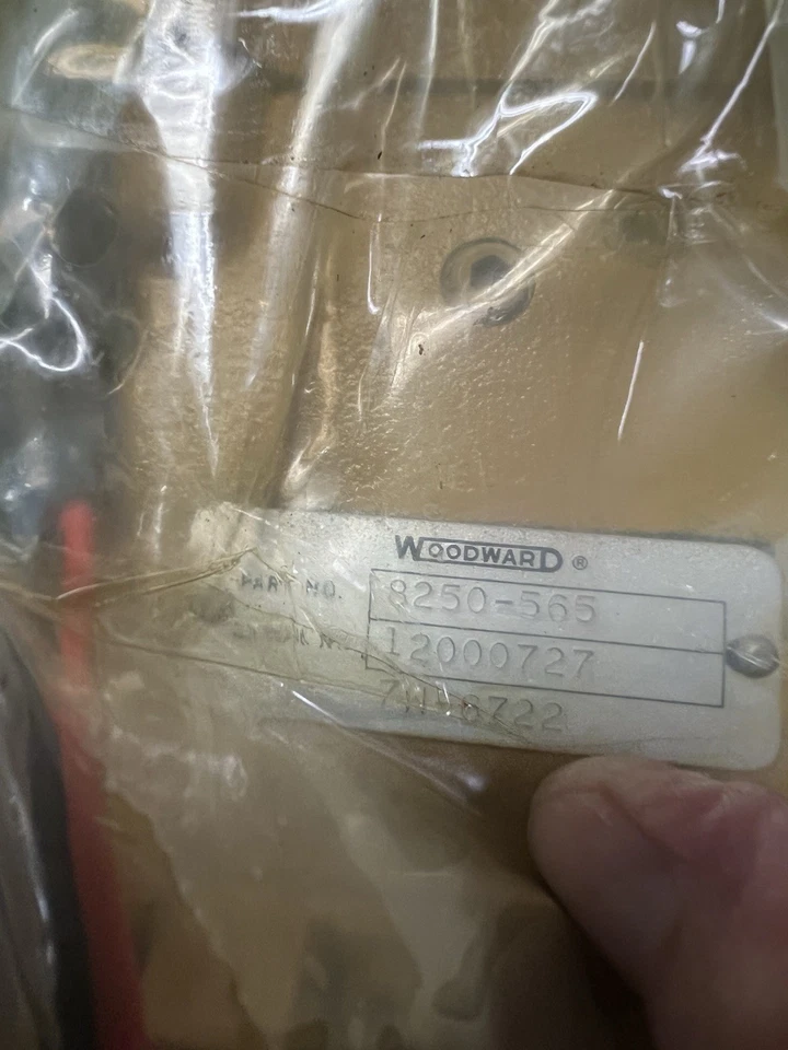 Привод/регулятор Woodward 8250-565 Cat P/N: 7W-6722 - Изображение 2 из 2