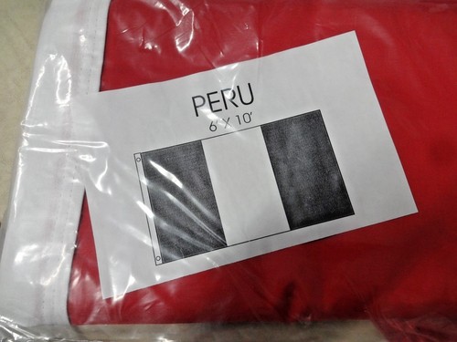 HUGE Peruvian Peru Civil Flag 6 Ft by 10 Ft Brass Grommets NEW Never Used - Picture 2 of 6