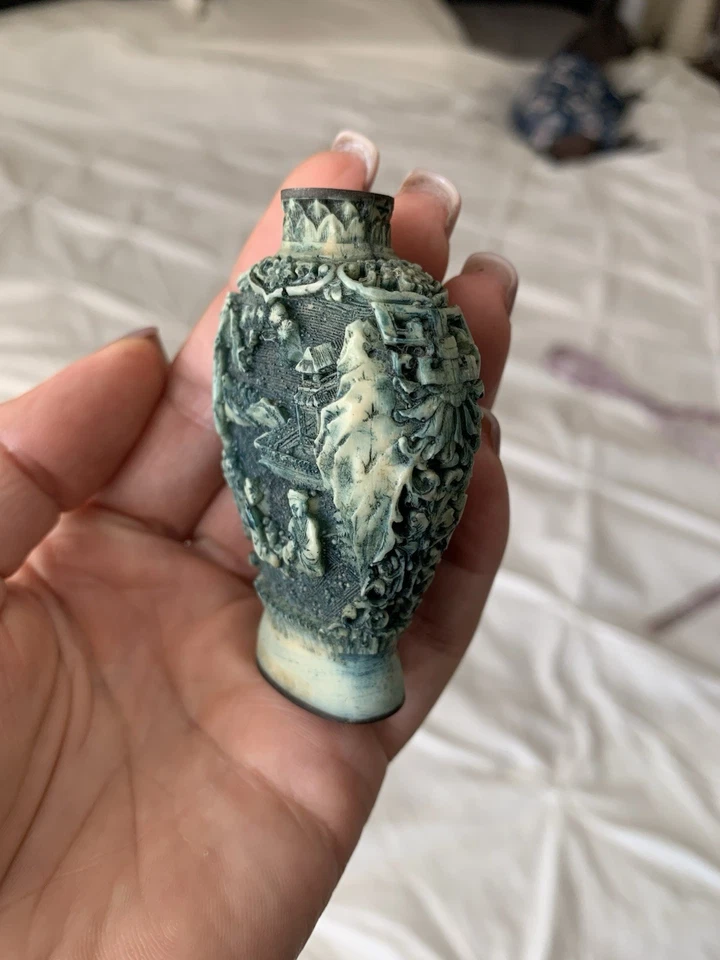 Antigua caja de tabaco china, azul/blanco con bermellón, diámetro 2 1/4 pulgadas firmada Foto 4 de 4